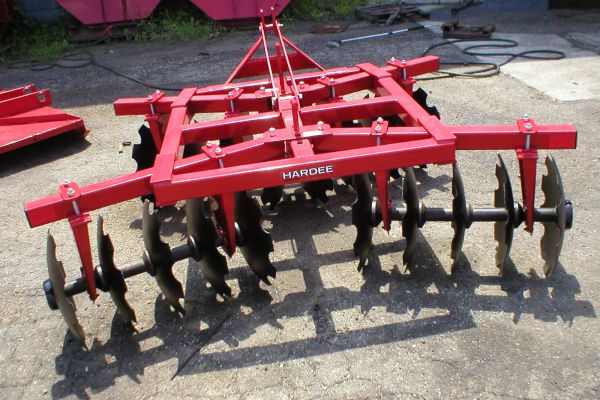 Hardee | 3Pt Lift Type Disc Harrows | Model D-18-1820 for sale at Cape Fear Tractor & Saw, North Carolina