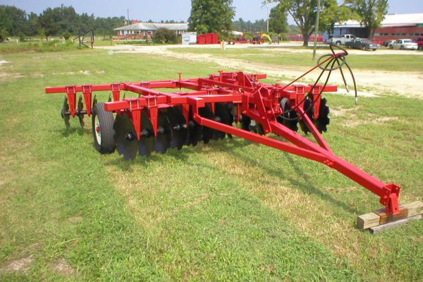 Hardee D-23-2820 for sale at Cape Fear Tractor & Saw, North Carolina