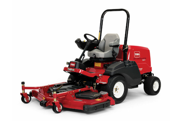 Toro Groundsmaster® 3200 - 24.7hp (18.4kW) 2WD (Model: 31900) for sale at Cape Fear Tractor & Saw, North Carolina